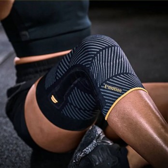 Коленный бандаж GENUMEDI E+motion с пателлярным кольцом на широкое бедро арт. 615ES