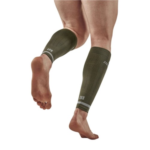 Мужские компрессионные гетры CEP The Run Compression Calf Sleeves 4.0 арт. C304M-OL, цвет оливковый