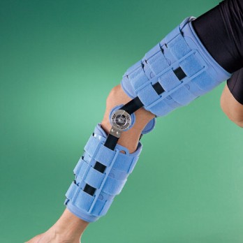 Регулируемый ортопедический коленный ортез Oppo высотой 45,7 см. арт. 4039-18